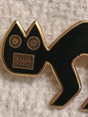 Vintage MMA Metropolitan Museum Of Art Black Enamel Cat Brooch Pin Signed